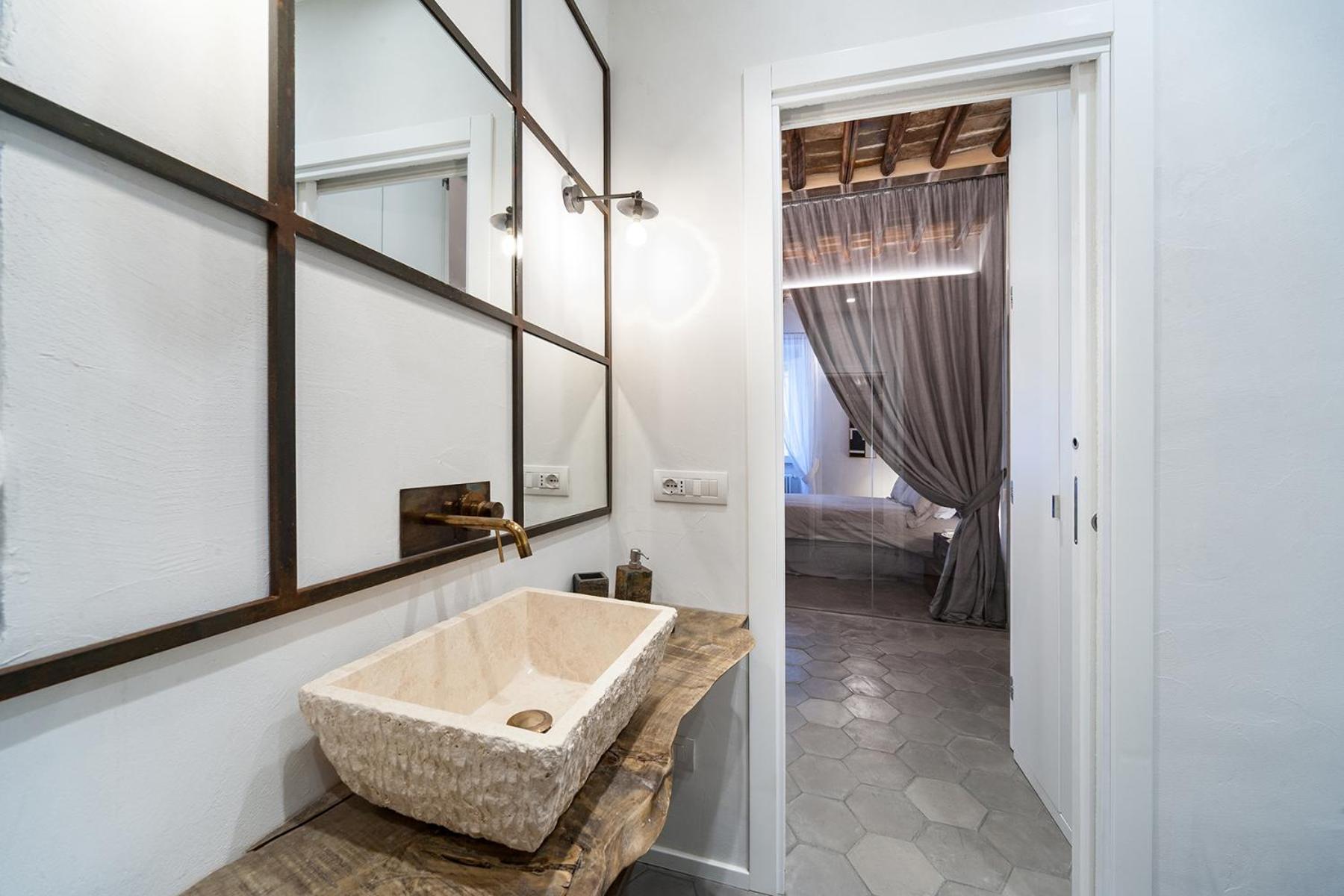 Apartment Trastevere Luxury, Ampia E Confortevole Location Sospesa Tra Design E Storia