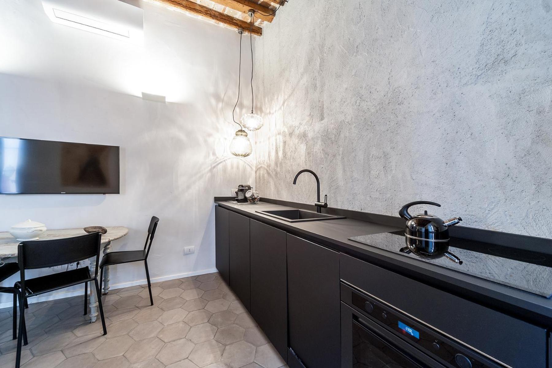 Trastevere Luxury, Ampia E Confortevole Location Sospesa Tra Design E Storia